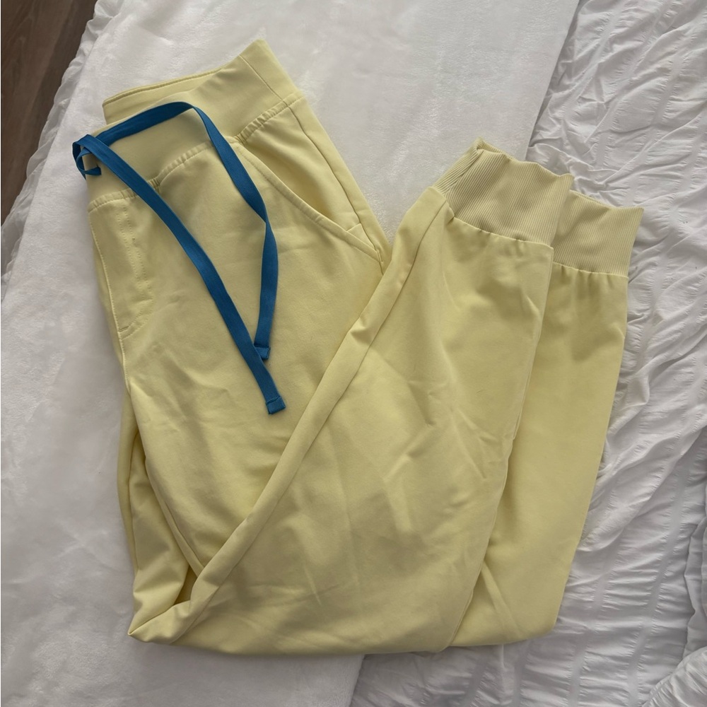 FIGS XSP ZAMORA JOGGERS SUNLIGHT